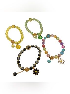 BUY NOW PICK ONE Daisy Charm Stretch Beaded Bracelet Colorful